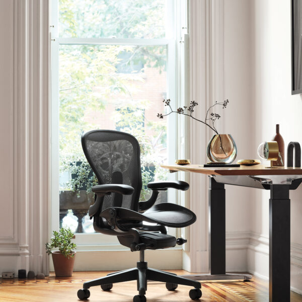 Aeron Графит Размер С | Herman Miller Office Chairs